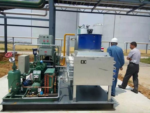 small4_15276052078704954